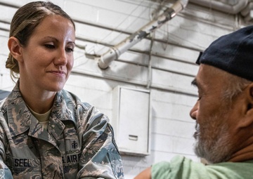Airmen aid homeless veterans