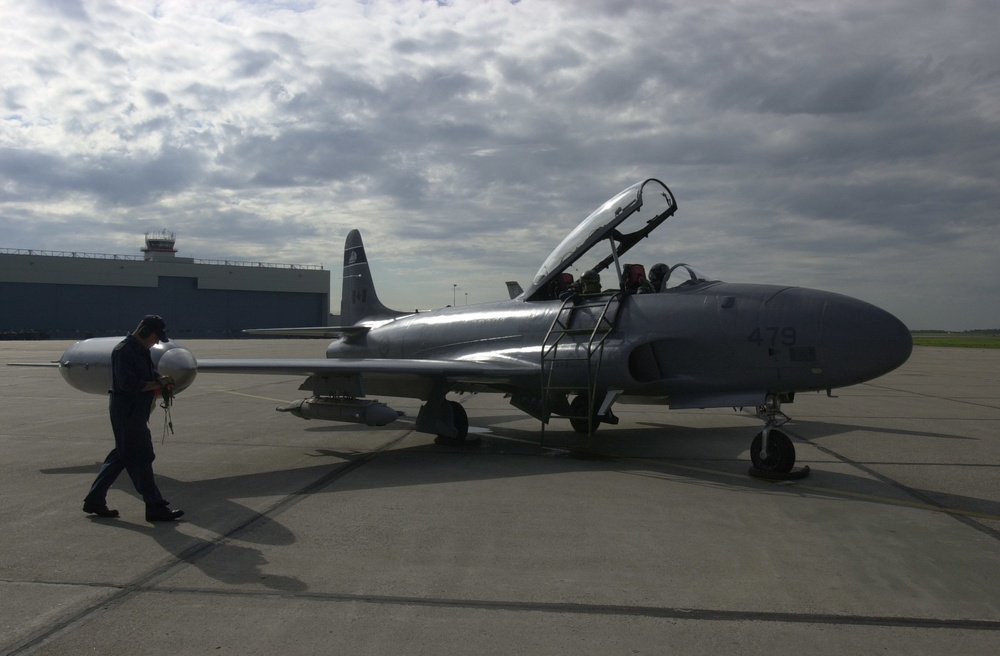 RCAF T-33