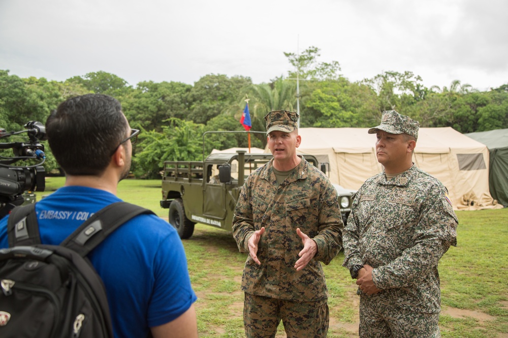 US, Colombian Marines demonstrate humanitarian assistance, disaster relief capabilities to media in Colombia