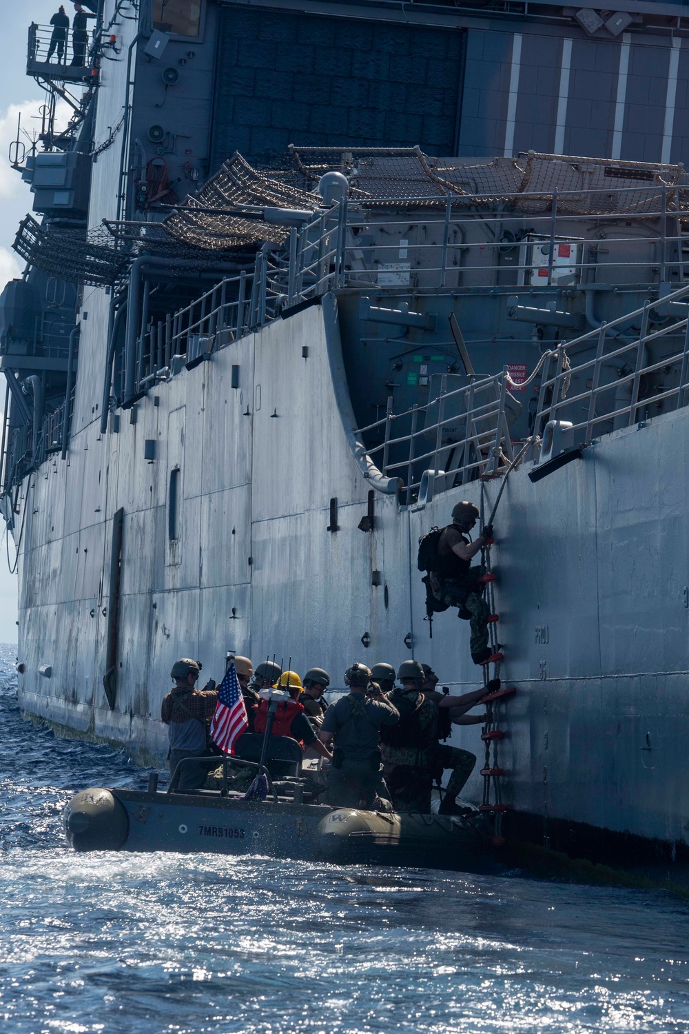 USS Antietam (CG 54), Special Boat Team 12 and EOD Mobile Unit 5 conduct a VBSS training exercise