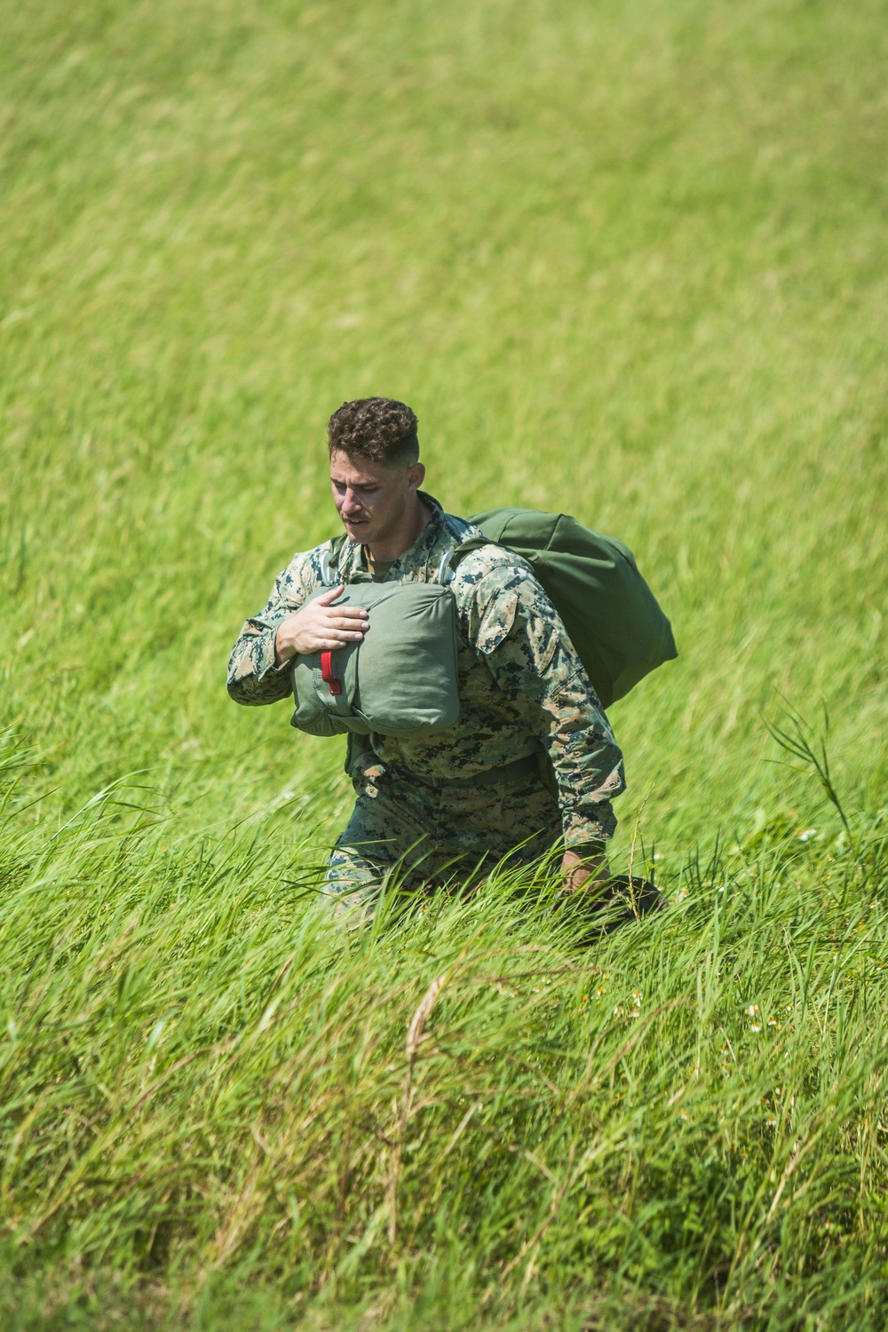 Marines conduct air delivery training on Ie Shima Island