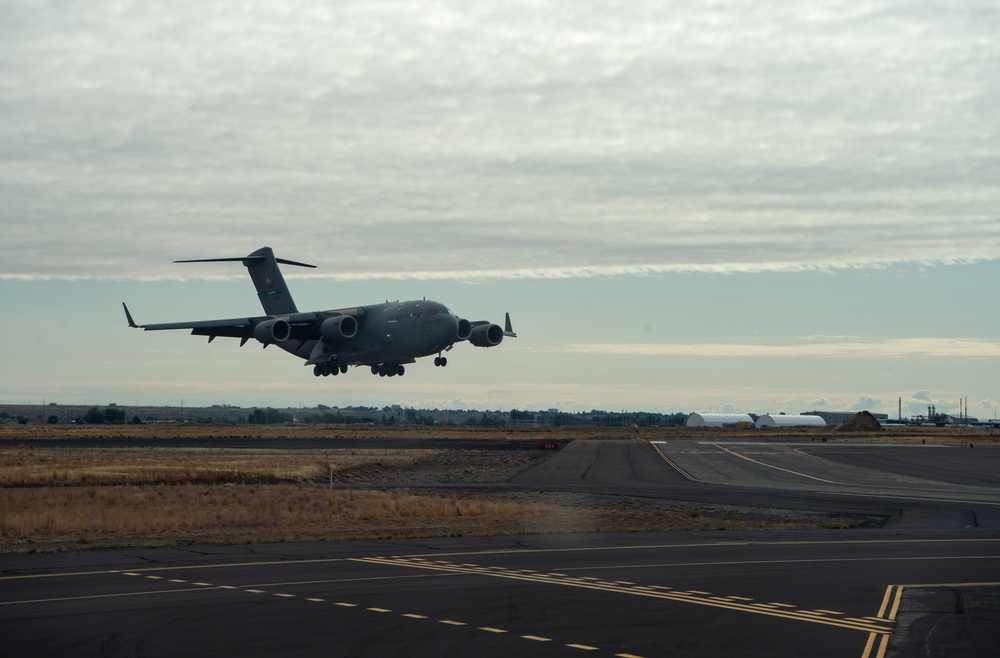 JBLM Airmen, Soldiers highlight interoperability in mobility movement exercise