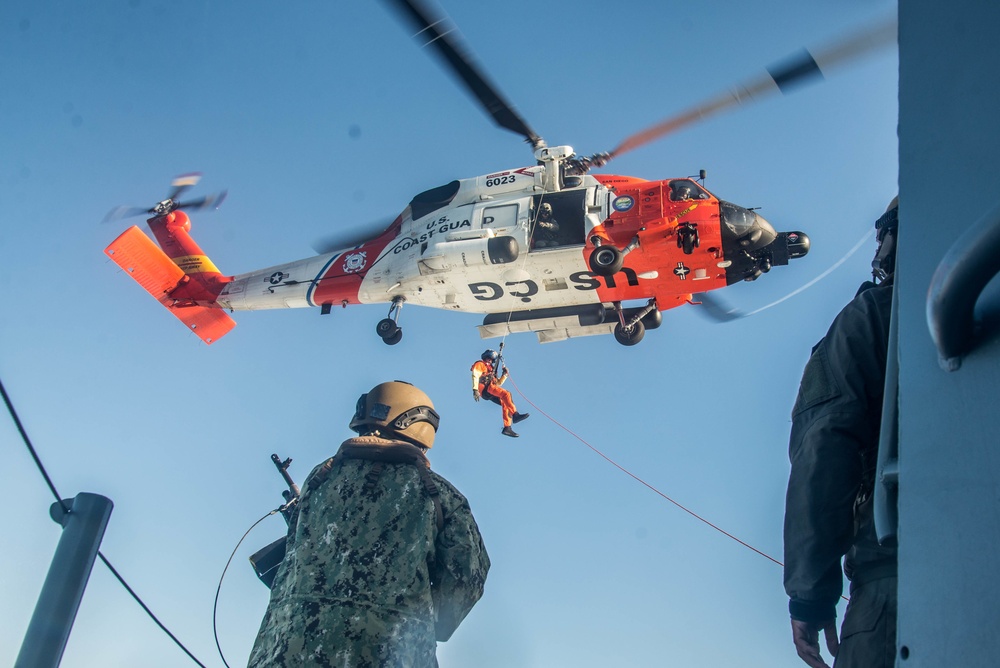 DVIDS - Images - CRS 3 and USCG Sector San Diego Conduct Joint MEDEVAC ...