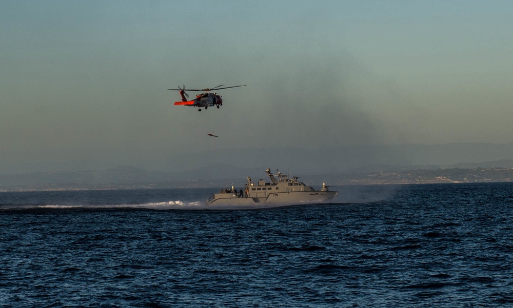 CRS 3 and USCG Sector San Diego Conduct Joint MEDEVAC Exercises during Unit Level Training