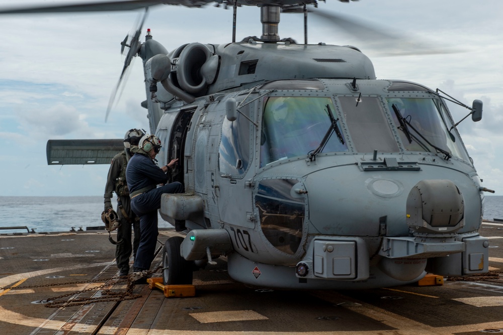 Commodore, DESRON 15, Visits USS William P. Lawrence