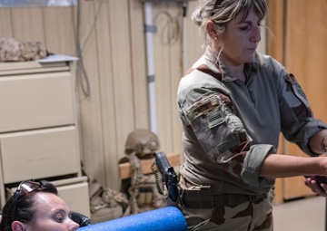 Coalition medics collect and transfuse blood during combined training