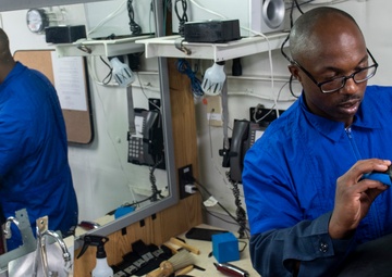 USS Wayne E. Meyer Underway October 3 Operations, 2019