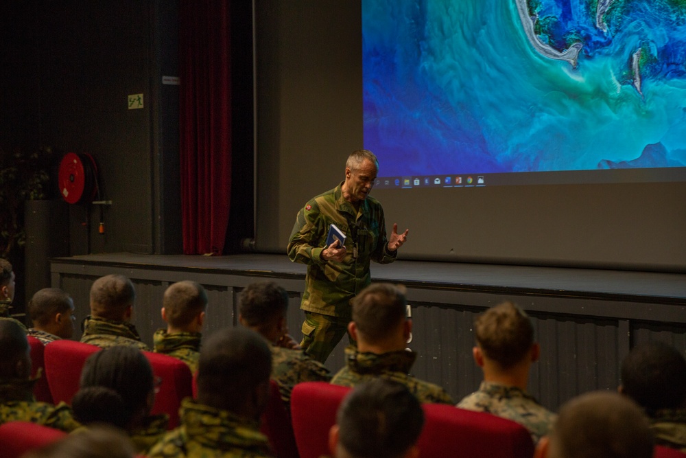 Welcome to Norway 2/6