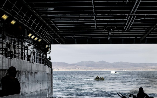 LCACs and AAVs Splash Aboard the New Orleans