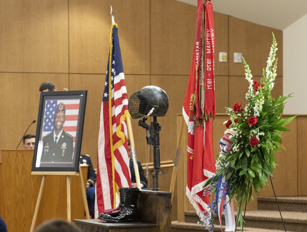 Fort Bragg engineers honor fallen paratrooper