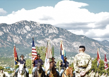 4ID Welcomes New Commander during Ceremony