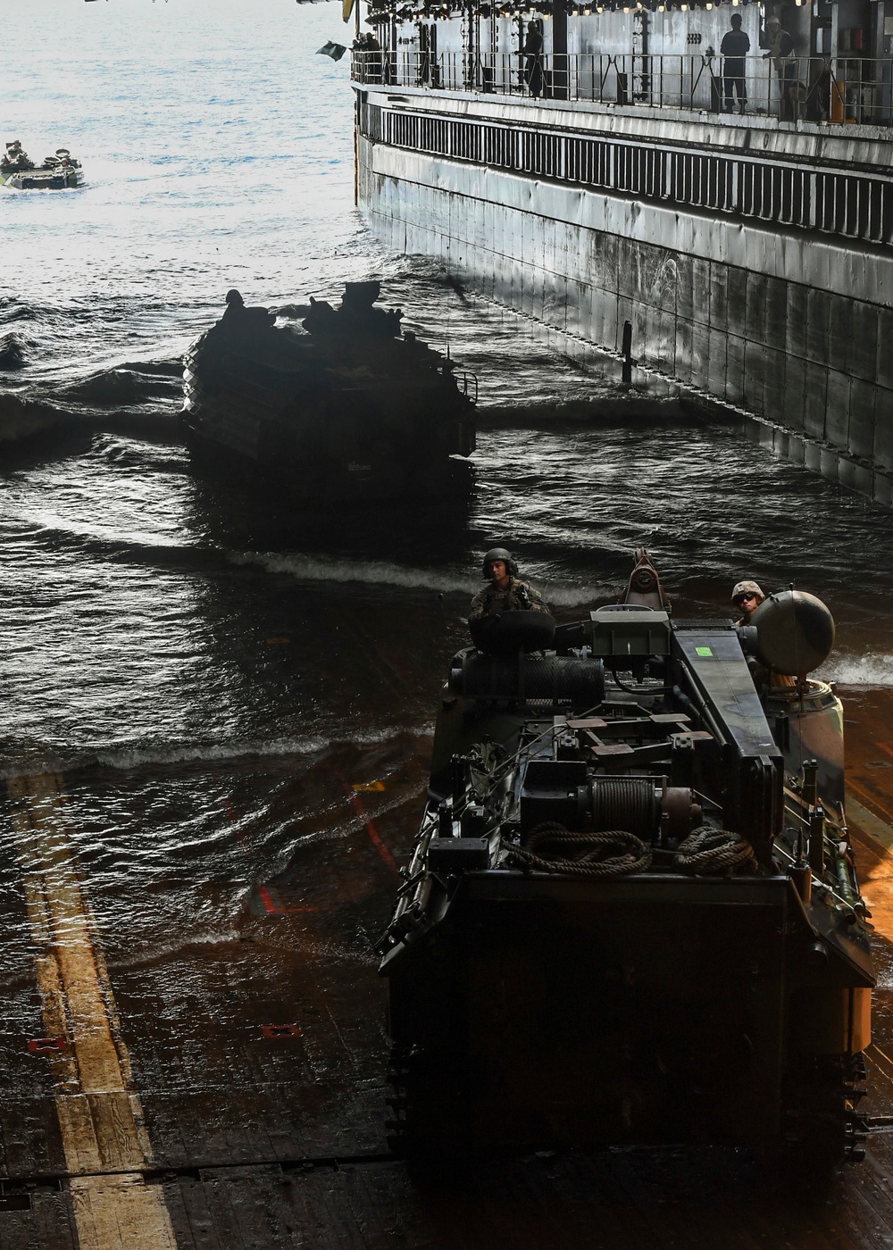 USS Germantown (LSD 42) AAVs Ops