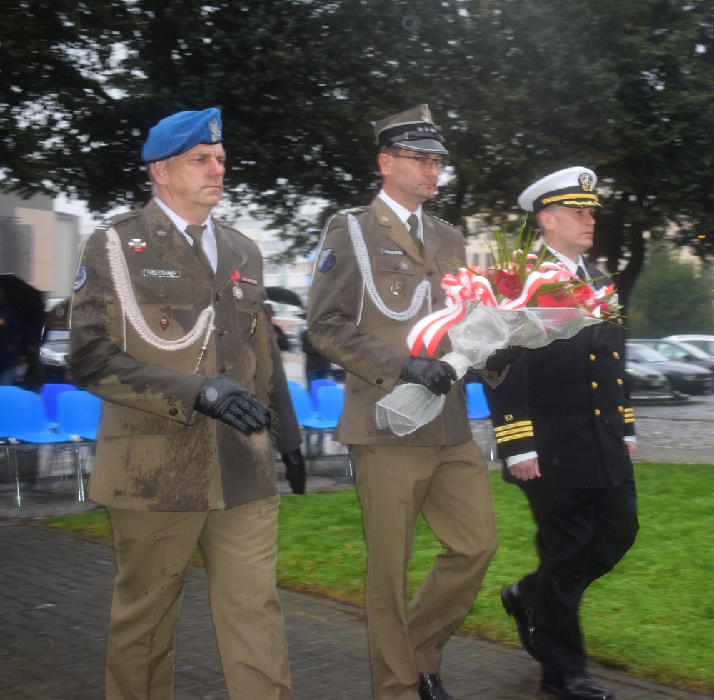 U.S. Navy Participates in WWII Remembrance Ceremony in Poland