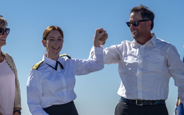 Vice Chief of Information Paula Dunn Promoted to Rear Adm.