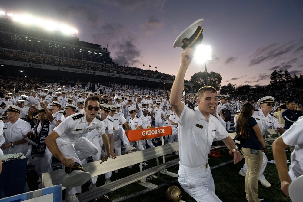 Navy, Air Force Football Teams Meet for Matchup in Annapolis
