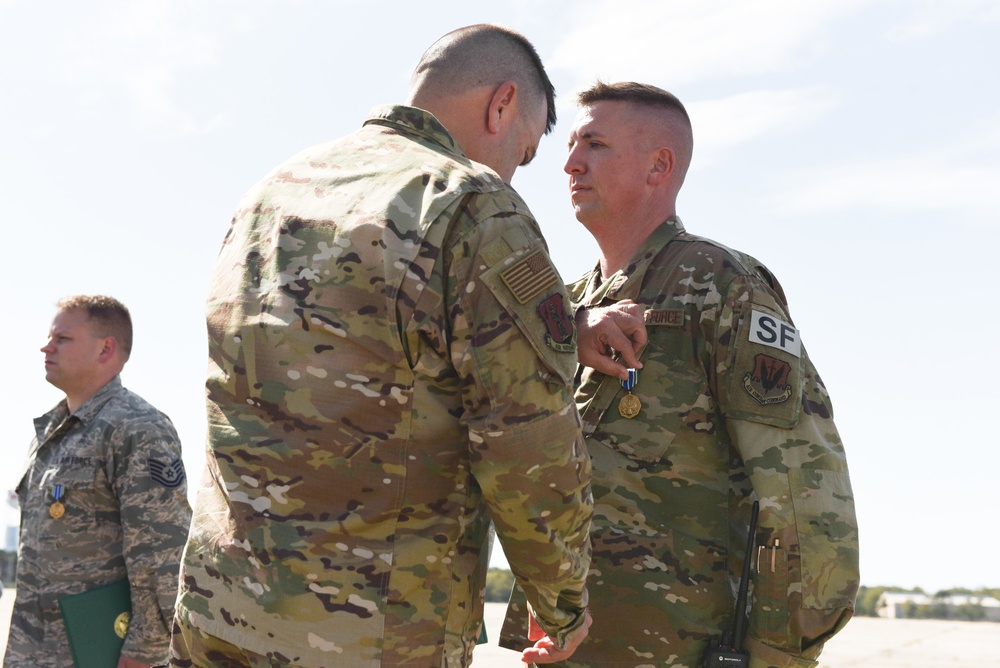 Four Airmen receive Army Achievement Medal