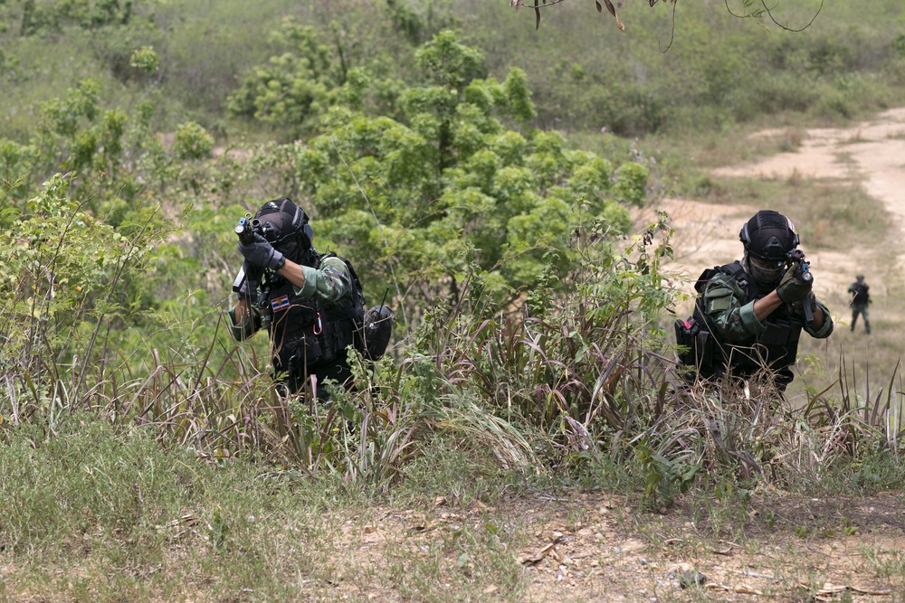 U.S. and Thai Special Forces