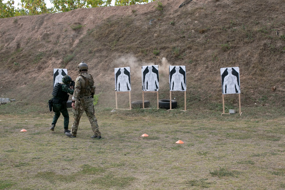 U.S. and Thai Special Forces