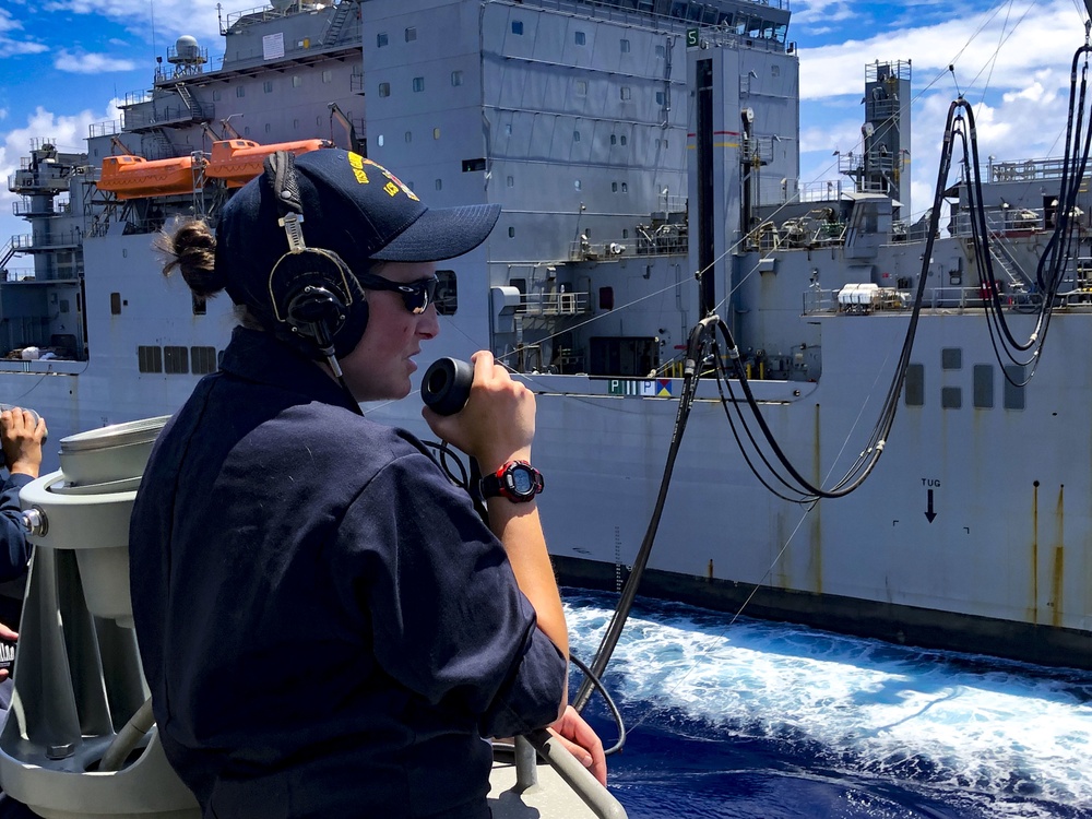 USS Gabrielle Giffords Executes UNREP With USNS Amelia Earheart