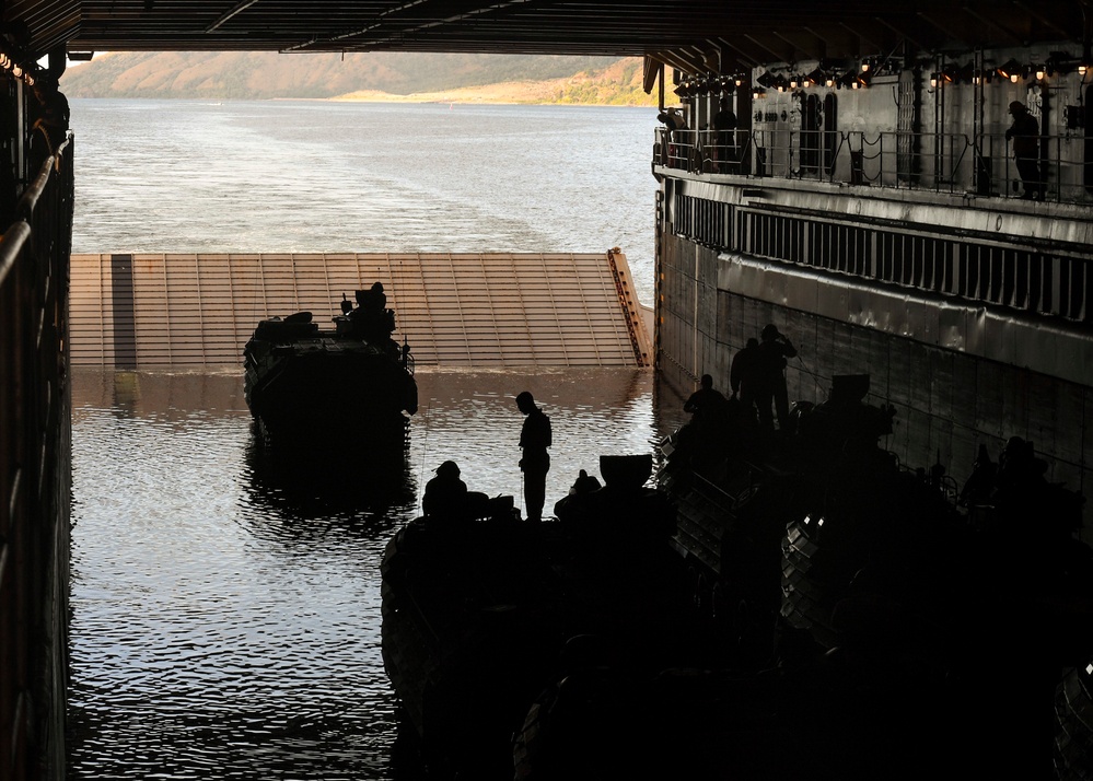 USS Germantown (LSD 42) well-deck ops