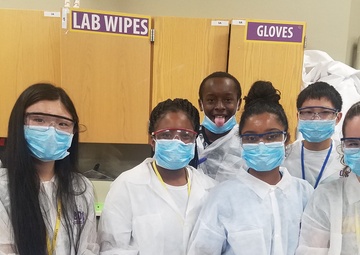 GEMS Students in the Laboratory