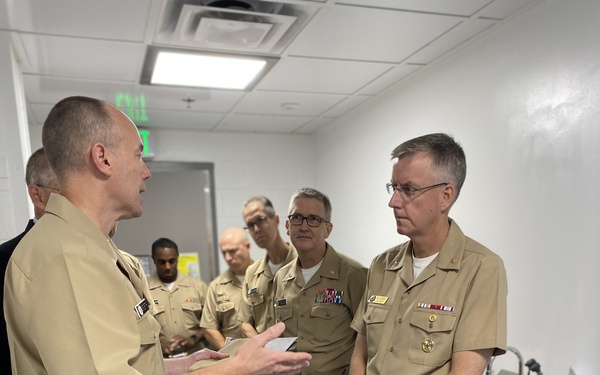 New Navy Medicine West Commander makes first Official Visit to Naval Medical Research Center