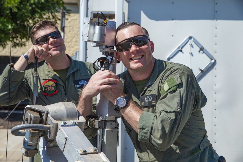 Robots in the streets: EOD Techs attend Mira Mesa Street Fair