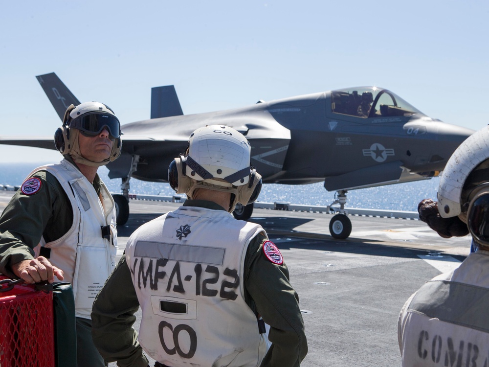 3rd MAW General tours the USS America