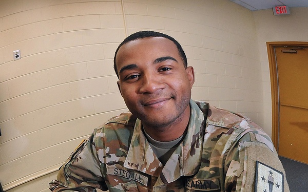 Lee Soldier competes at TwitchCon