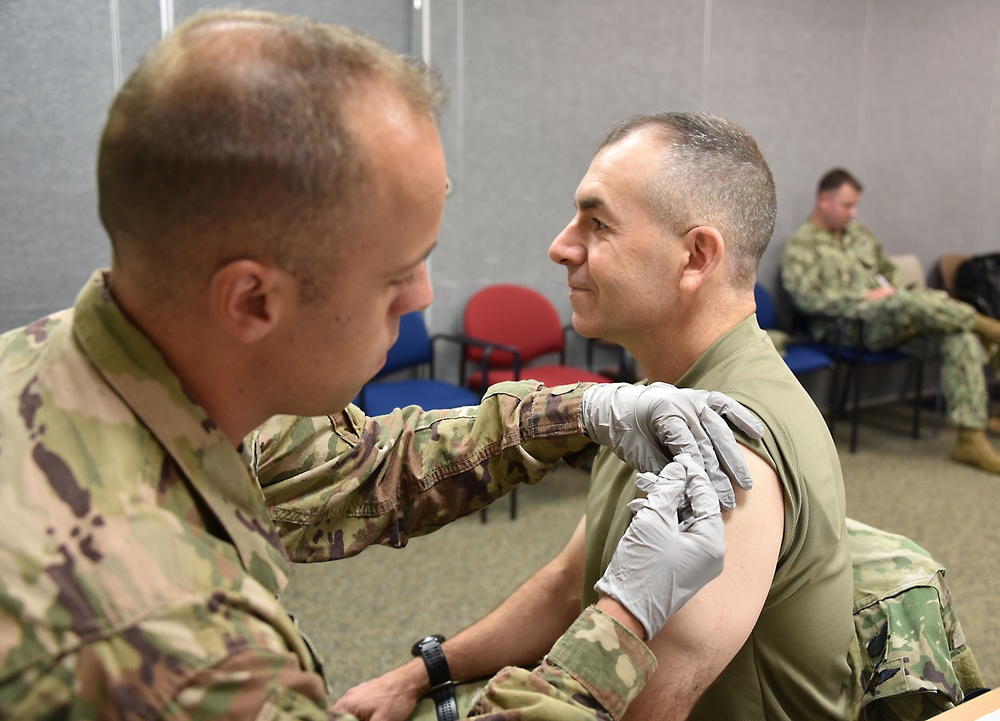 Col. Lalor receives flu shot