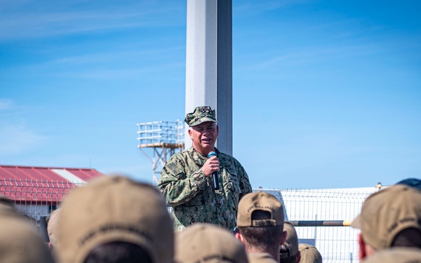 Vice Adm. John Nowell Talks with Sailors at Naval Station Rota