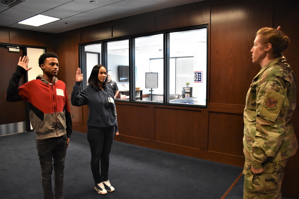 Phoenix mother and son answer the Army call together