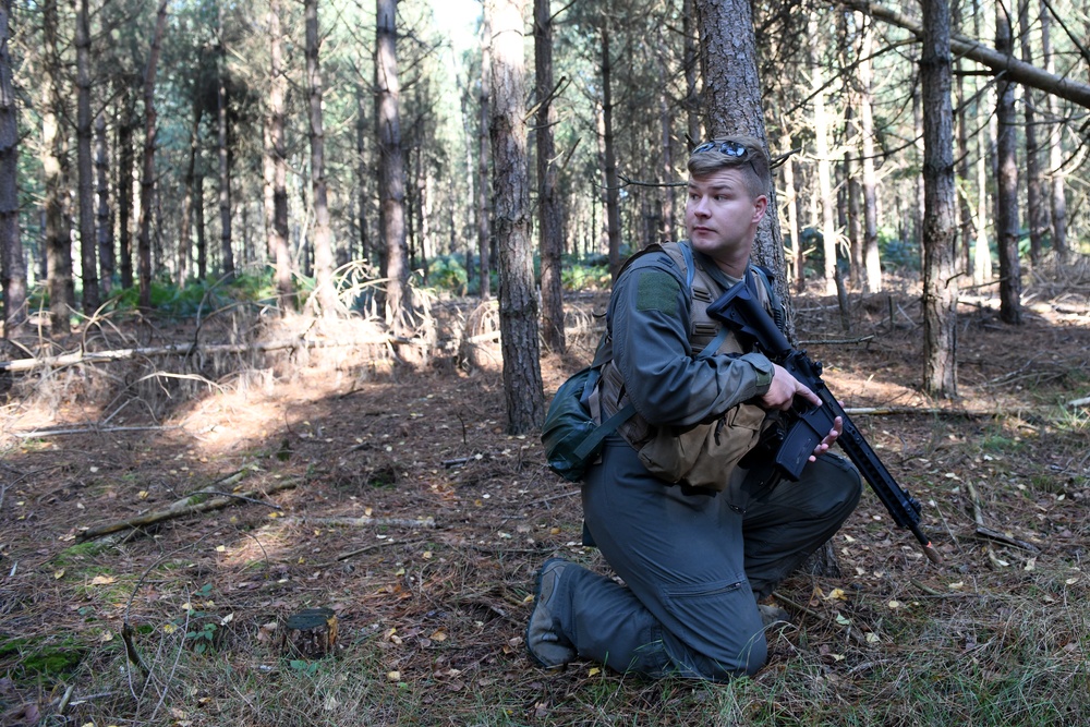 48 FW SERE hosts training exercise