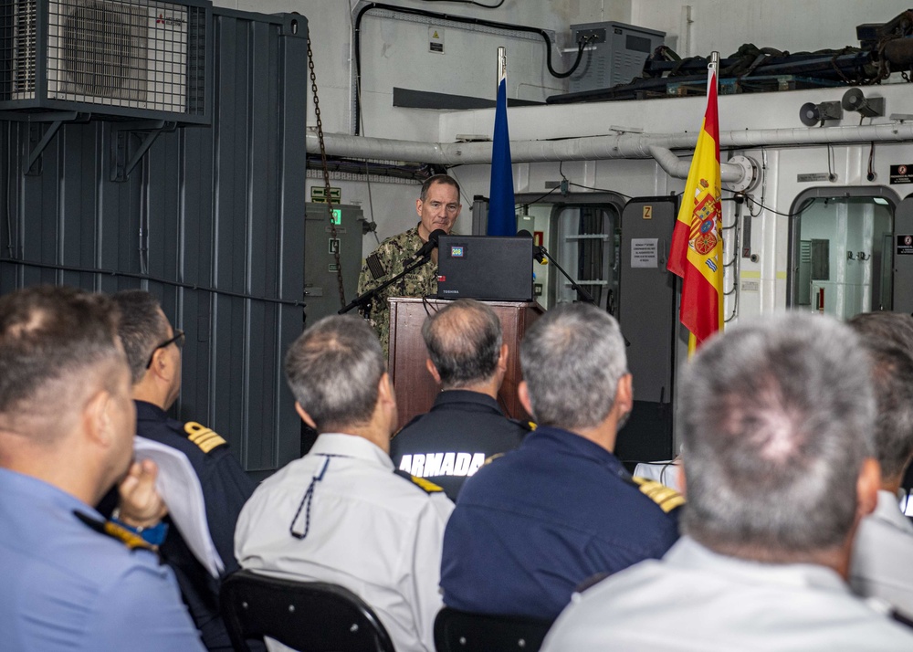 Rear Adm. Edward Cashman Addresses Leadership during Dynamic Mariner Conference