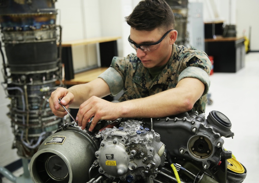 Aviation Machinist’s Mate Maintenance Course