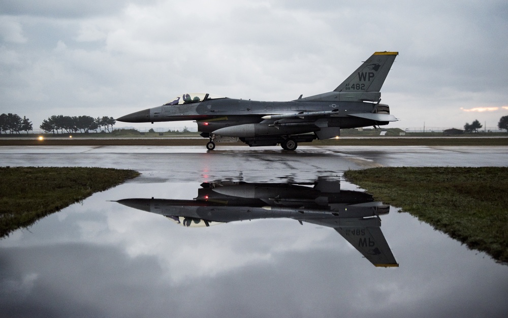 Rain or shine, 8 FW F-16s are ready for anything