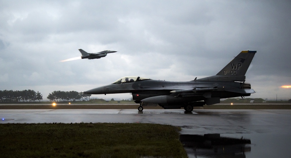 Rain or shine, 8 FW F-16s are ready for anything