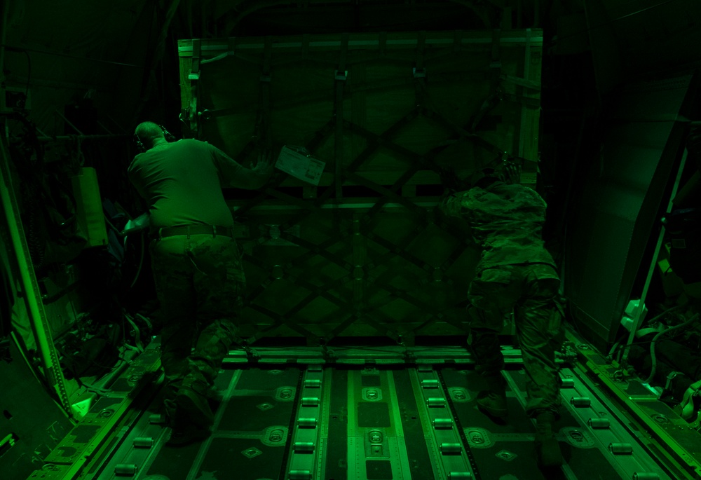 75th EAS Airlifts Supplies to U.S. Forces in Somalia