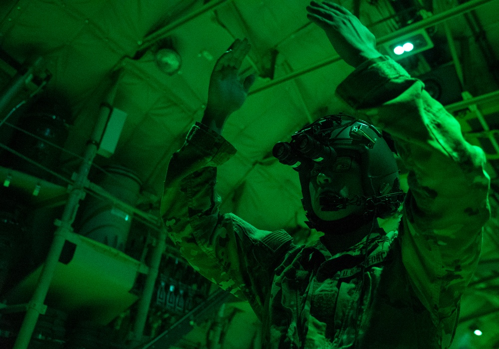 75th EAS Airlifts Supplies to U.S. Forces in Somalia