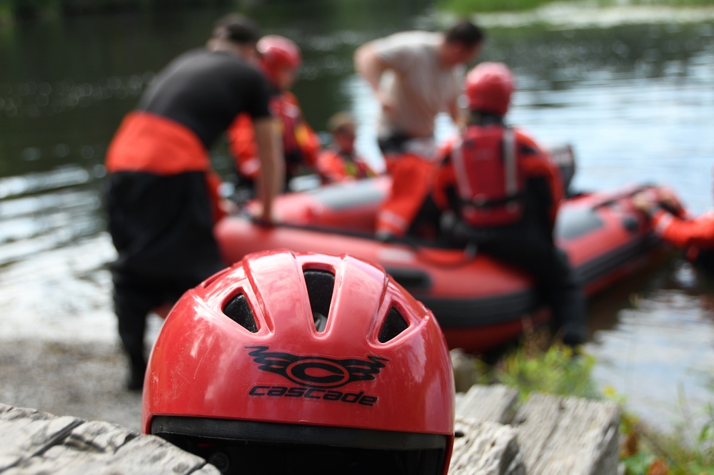 DVIDS - Images - 178 CES Firefighters Practice Their Swift Water Rescue ...