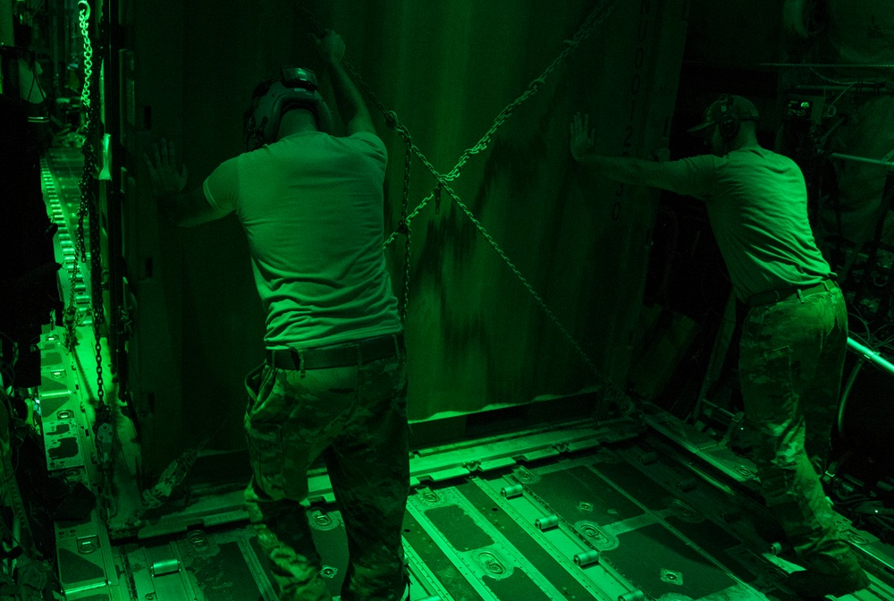 75th EAS Delivers Cargo to FOB in Somalia