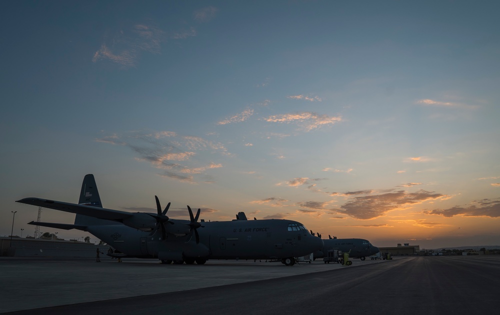 75th EAS Delivers Cargo and Picks Up Passengers in Somalia