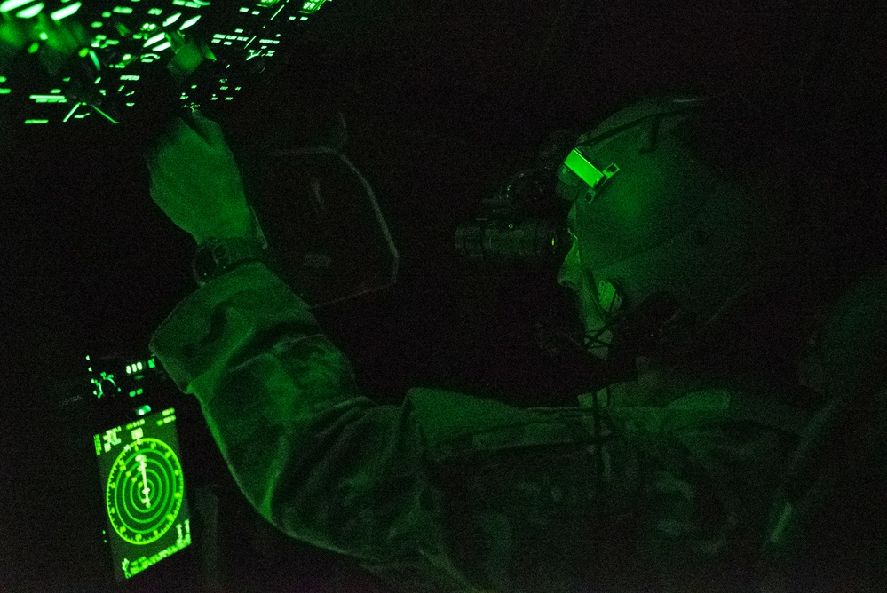 75th EAS Delivers Cargo and Picks Up Passengers in Somalia