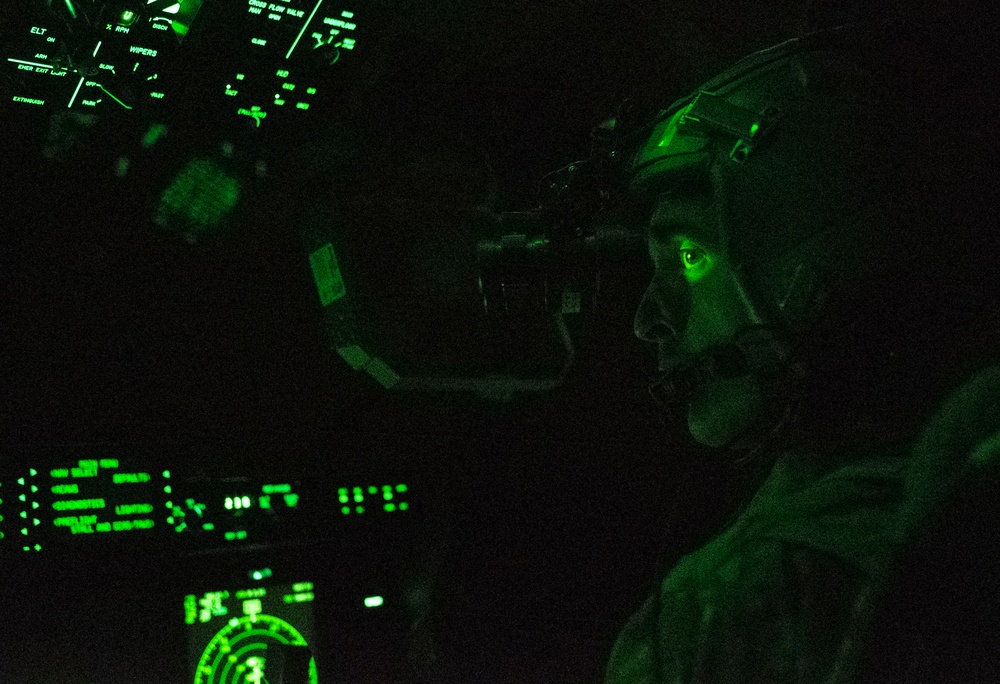 75th EAS Delivers Cargo and Picks Up Passengers in Somalia