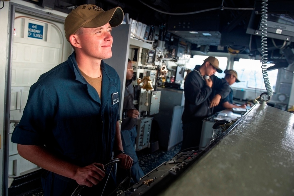 USS Lake Erie Bridge Operations