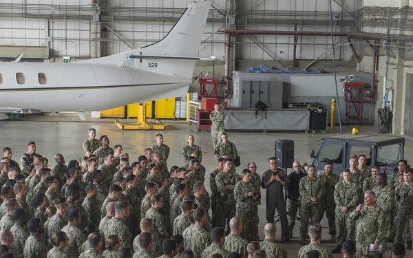 Chief of Naval Personnel, VADM Nowell, visits Sigonella