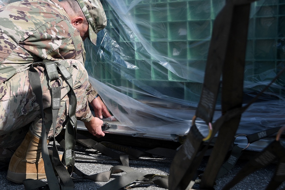 178 LRS Airmen practice pallet build up
