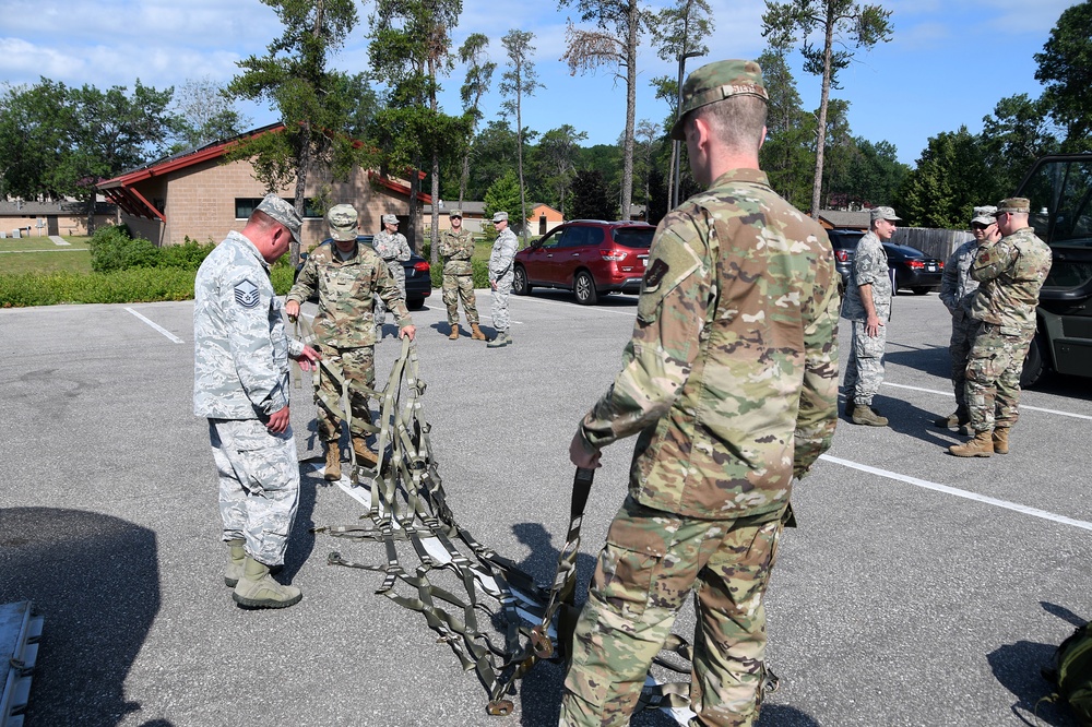 178 LRS Airmen practice pallet build up