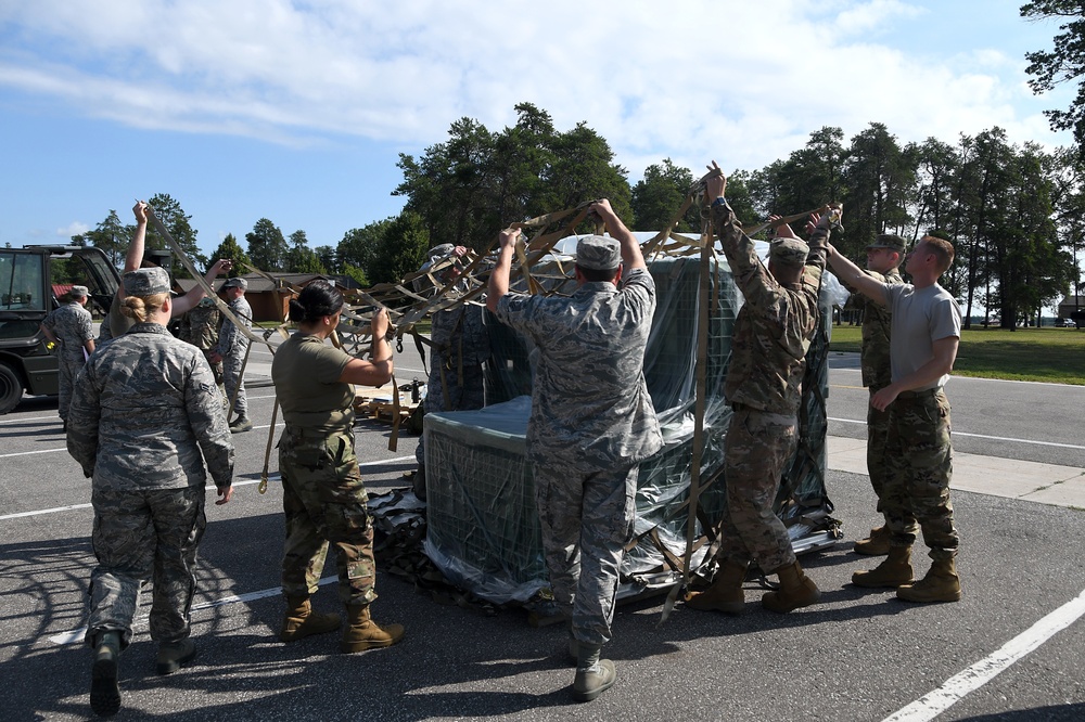 178 LRS Airmen practice pallet build up