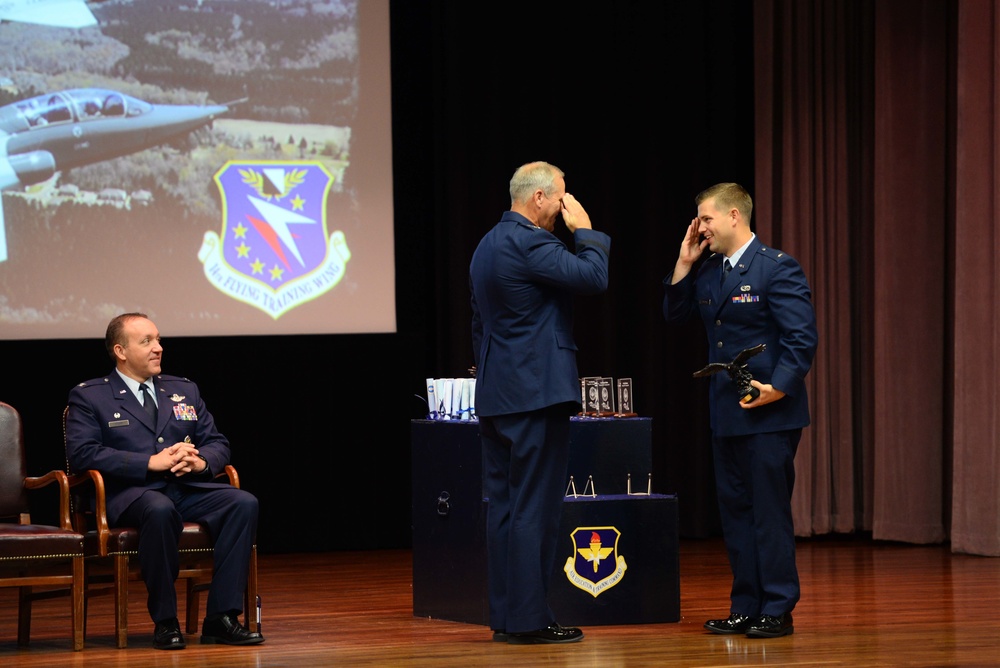 Words of wisdom vocalized to Air Force’s newest aviators